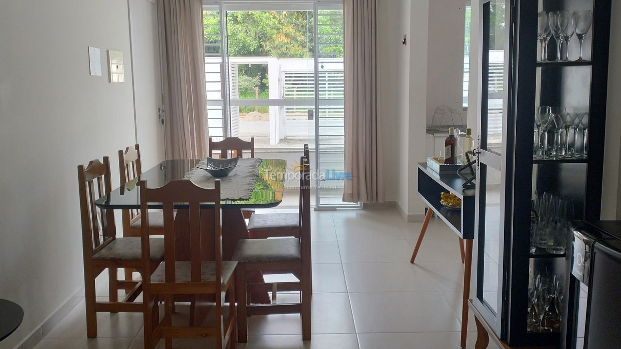 Apartamento para aluguel de temporada em Balneário Piçarras (Balneário Piçarras)