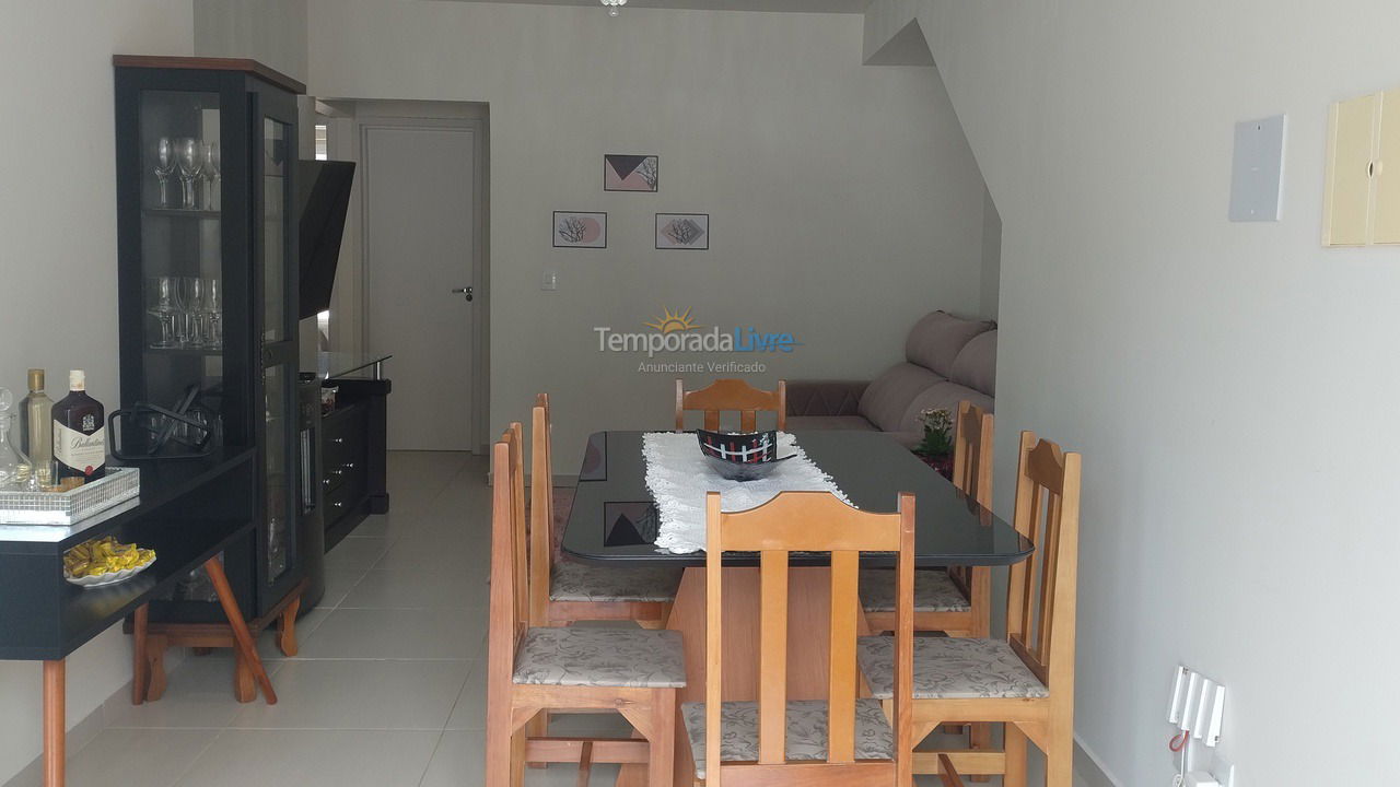 Apartamento para aluguel de temporada em Balneário Piçarras (Balneário Piçarras)