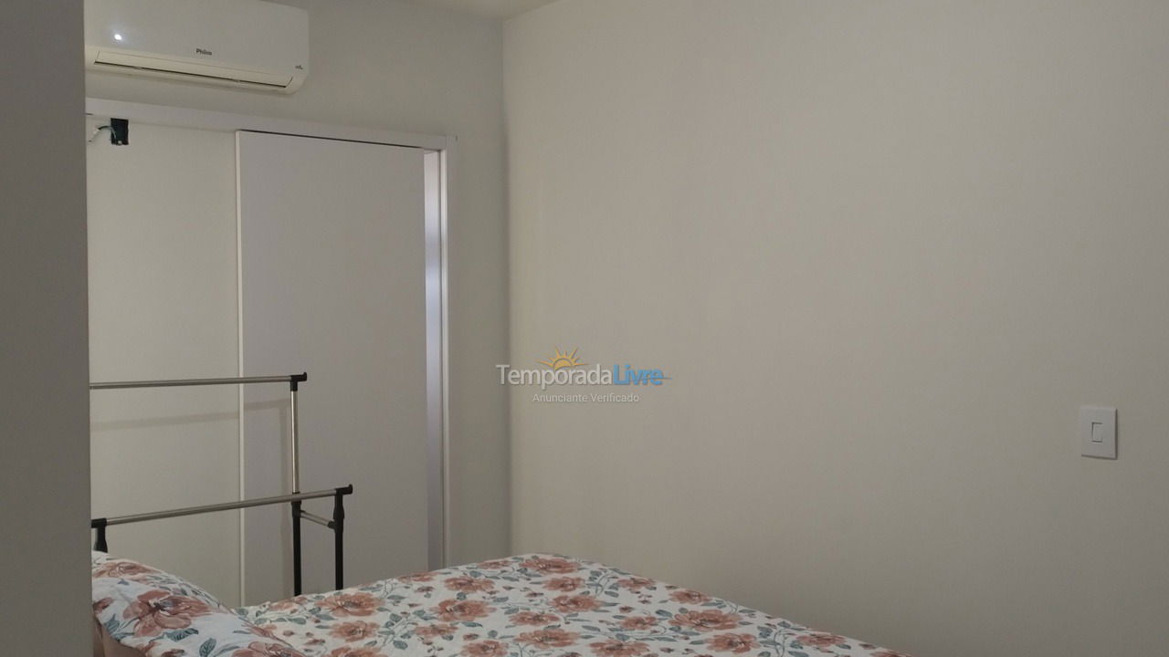 Apartamento para aluguel de temporada em Balneário Piçarras (Balneário Piçarras)