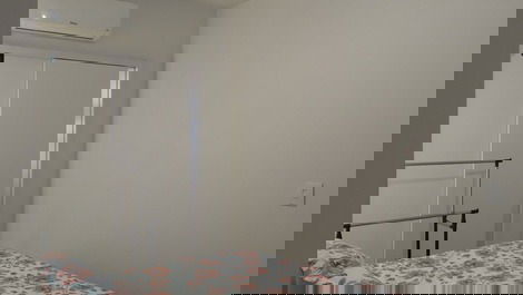 Suíte com arr condicionado, cama de casal