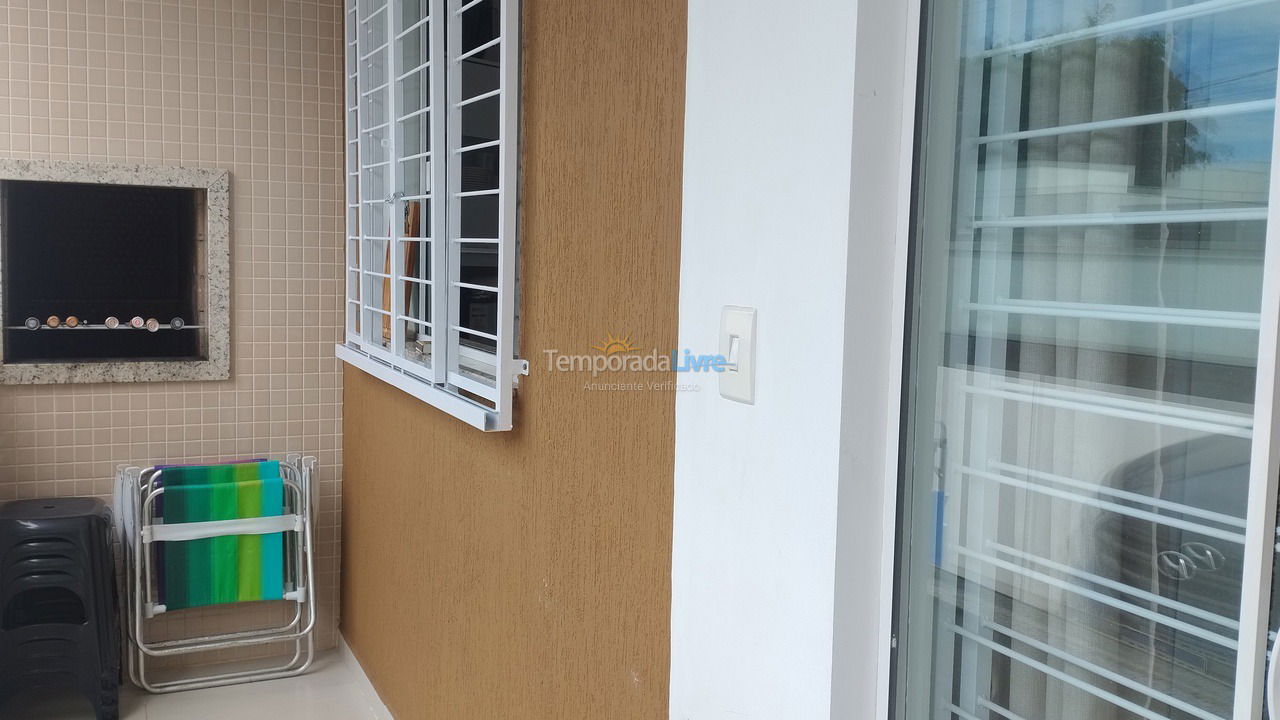 Apartamento para aluguel de temporada em Balneário Piçarras (Balneário Piçarras)
