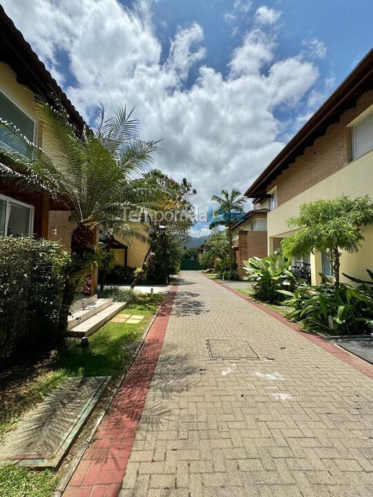 Casa para alquiler de vacaciones em São Sebastião (Praia da Baleia)