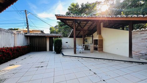 Large detached house in Alto Mundaí 400m from the beach