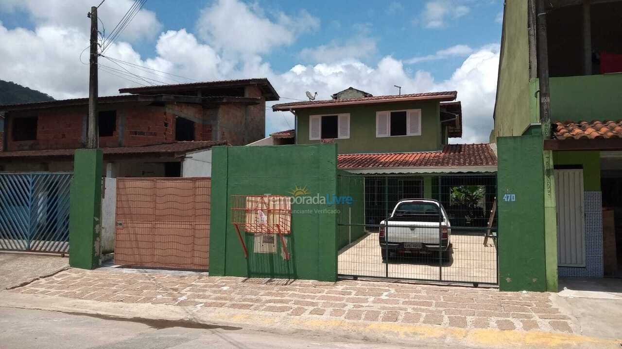 Casa para aluguel de temporada em Ubatuba (Bairro Estufa 2)