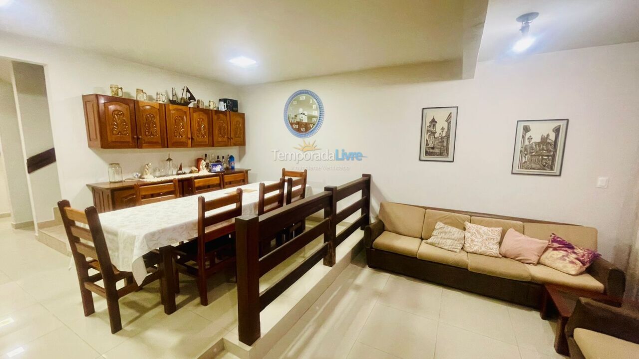 Casa para alquiler de vacaciones em Itapema (Centro Frente Mar)