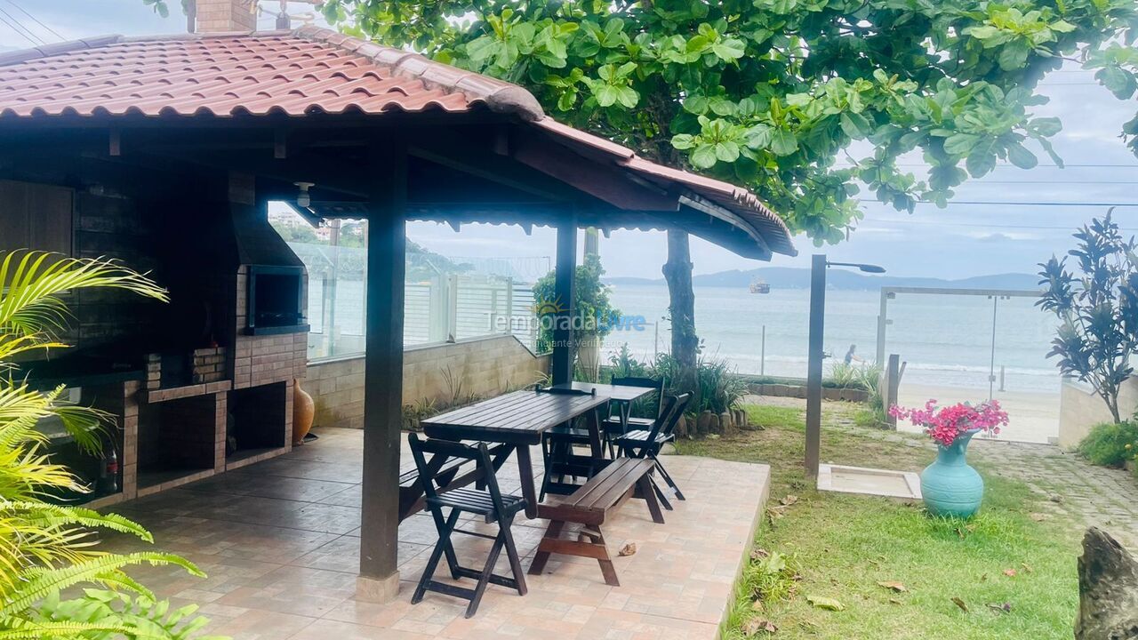 Casa para alquiler de vacaciones em Itapema (Centro Frente Mar)