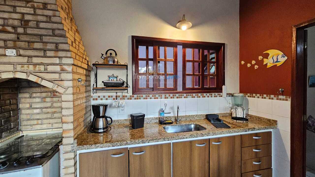 Casa para aluguel de temporada em Cabo Frio (Unamar)