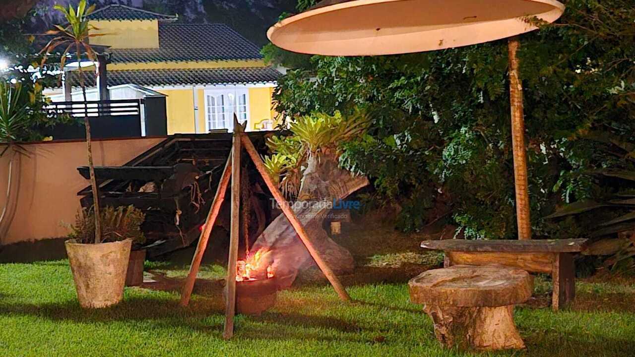 Casa para aluguel de temporada em Cabo Frio (Unamar)