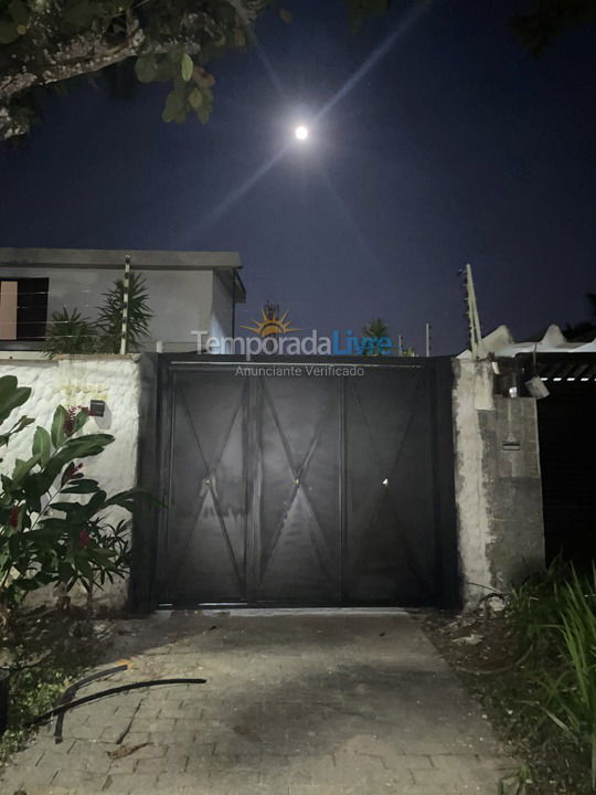 Casa para aluguel de temporada em Guarujá (Praia do Pernambuco)