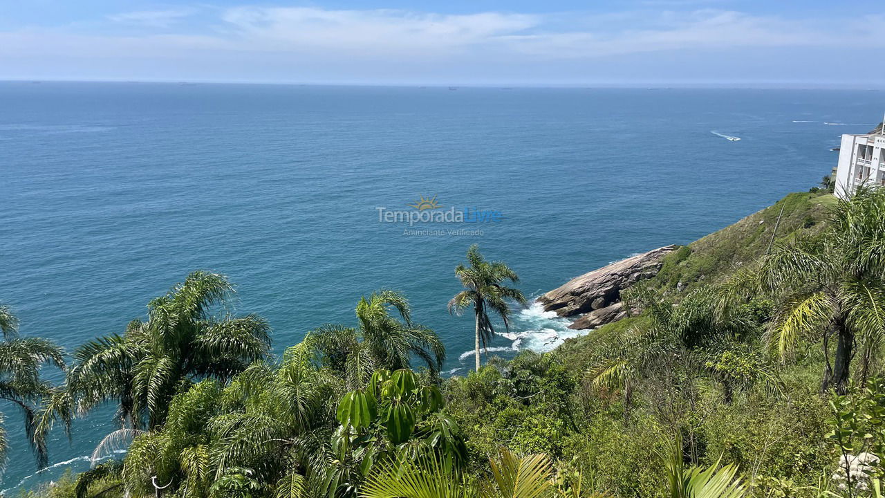 Casa para aluguel de temporada em Guarujá (Praia do Pernambuco)