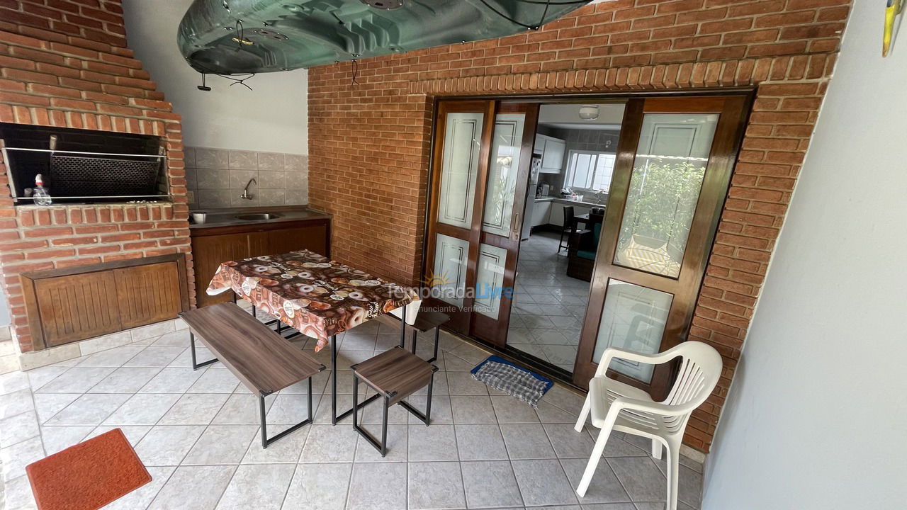 Casa para alquiler de vacaciones em São Sebastião (Juquehy)