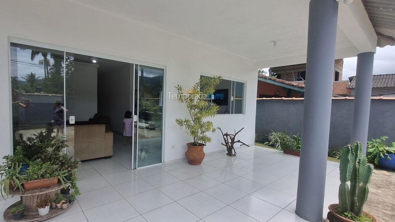 Casa para aluguel de temporada em Ubatuba (Praia do Lázaro)