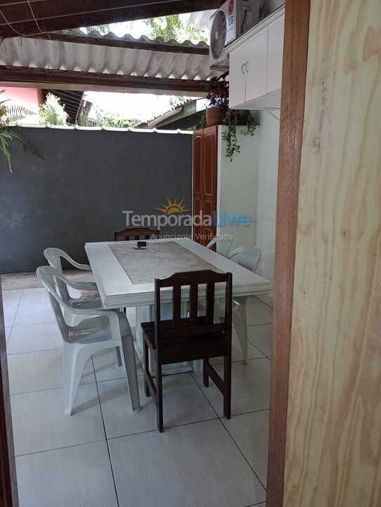 Casa para aluguel de temporada em Ubatuba (Praia do Lázaro)