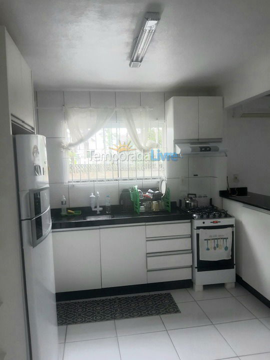 Casa para aluguel de temporada em Porto Belo (Praia de Porto Belo)