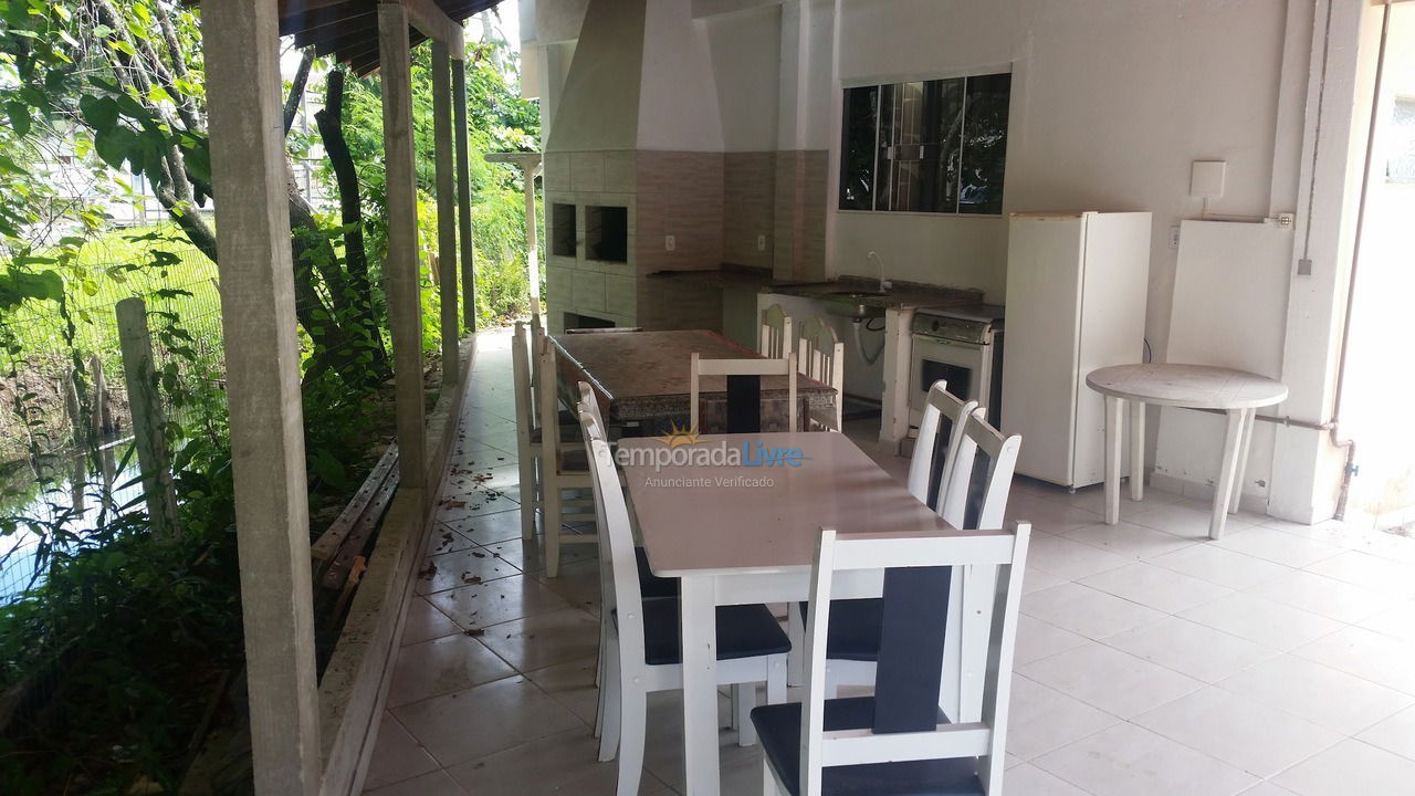 Casa para aluguel de temporada em Porto Belo (Praia de Porto Belo)