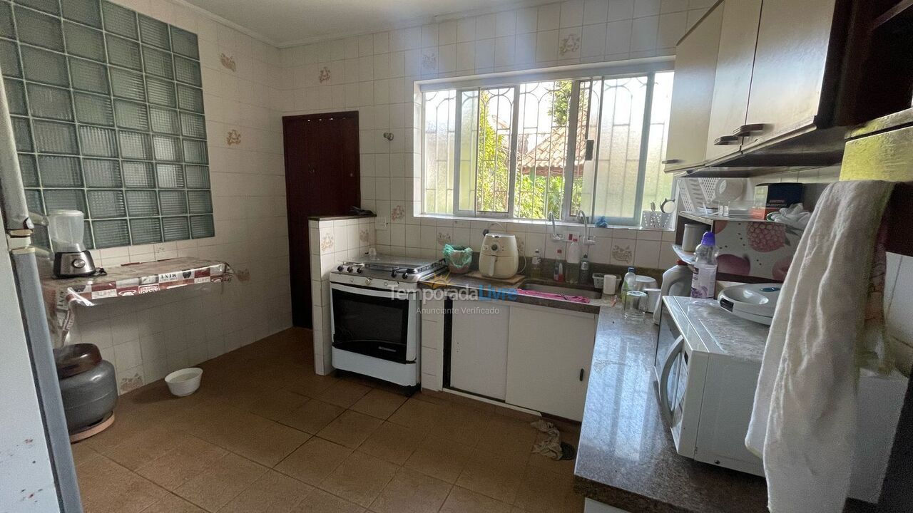 Casa para aluguel de temporada em Guarujá (Enseada)