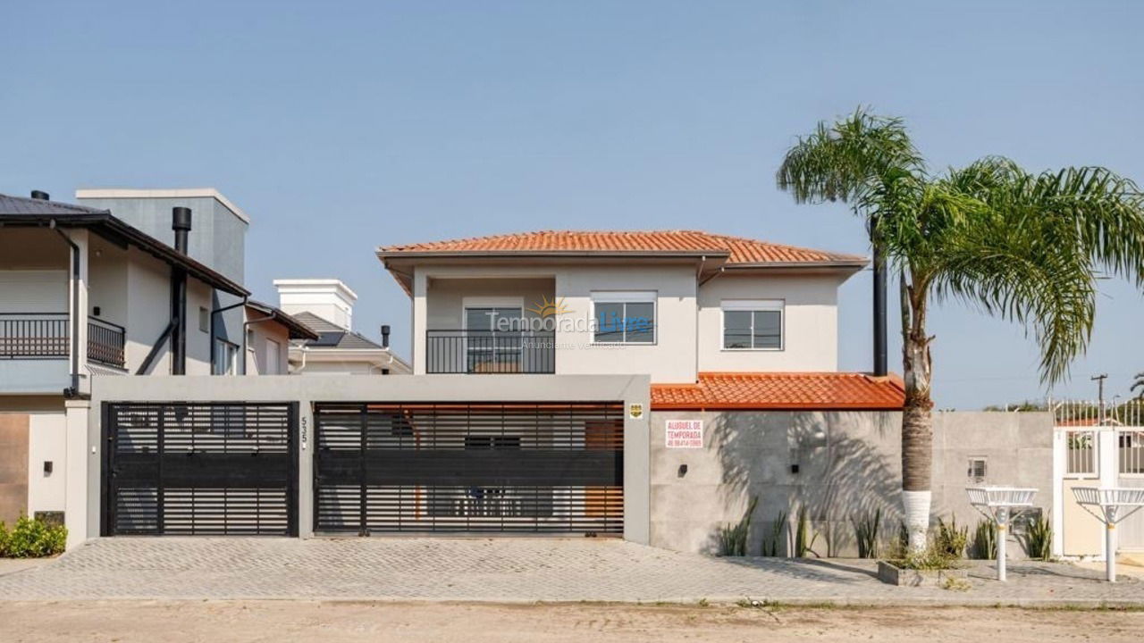 Casa para aluguel de temporada em Florianopolis (Daniela)