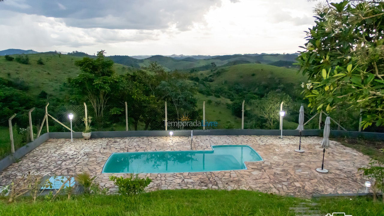 Casa para alquiler de vacaciones em Santa Branca (Jardim Santa Cecília)