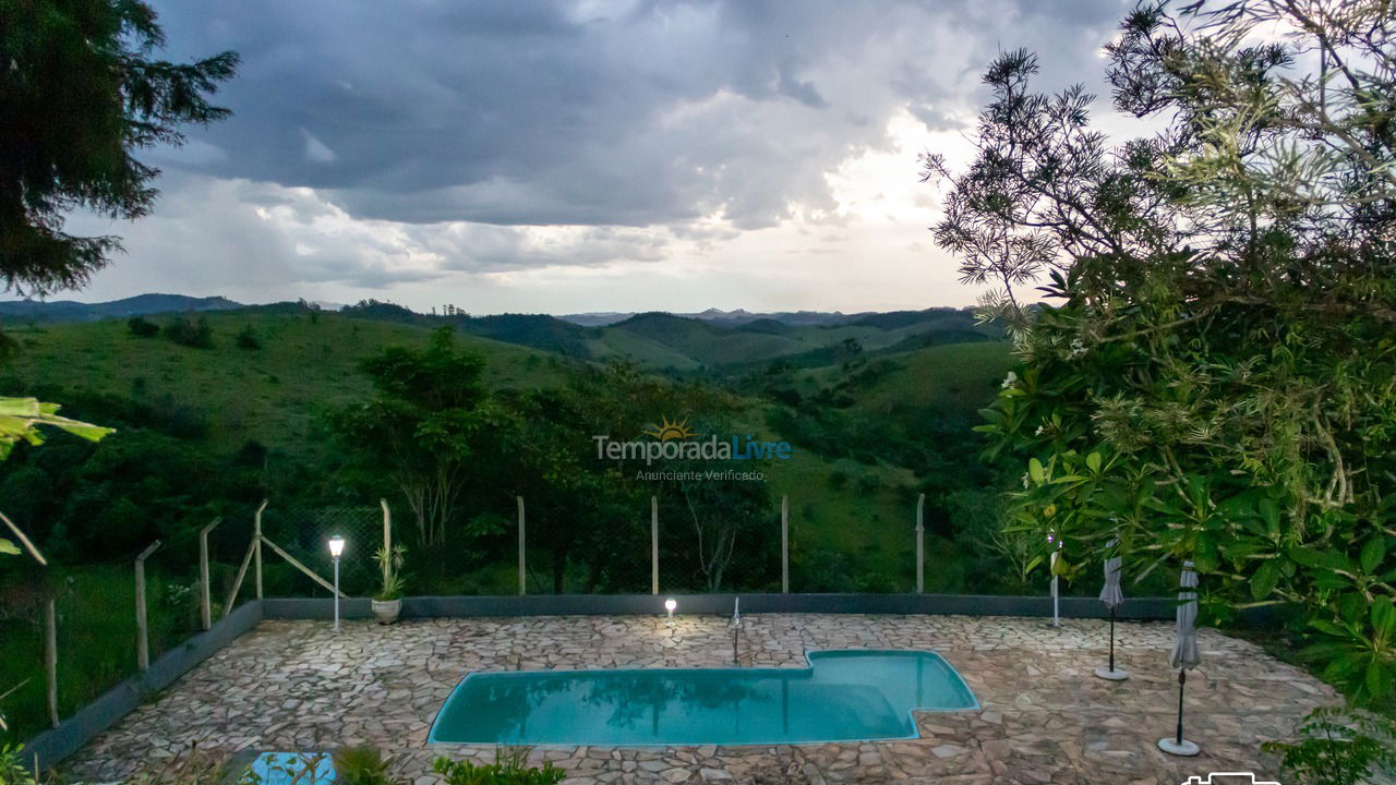 Casa para alquiler de vacaciones em Santa Branca (Jardim Santa Cecília)