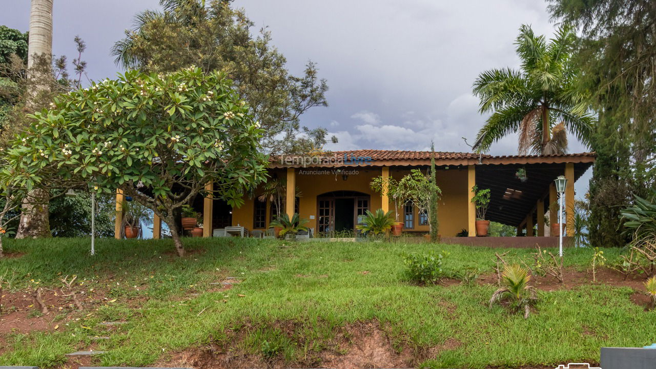 Casa para alquiler de vacaciones em Santa Branca (Jardim Santa Cecília)