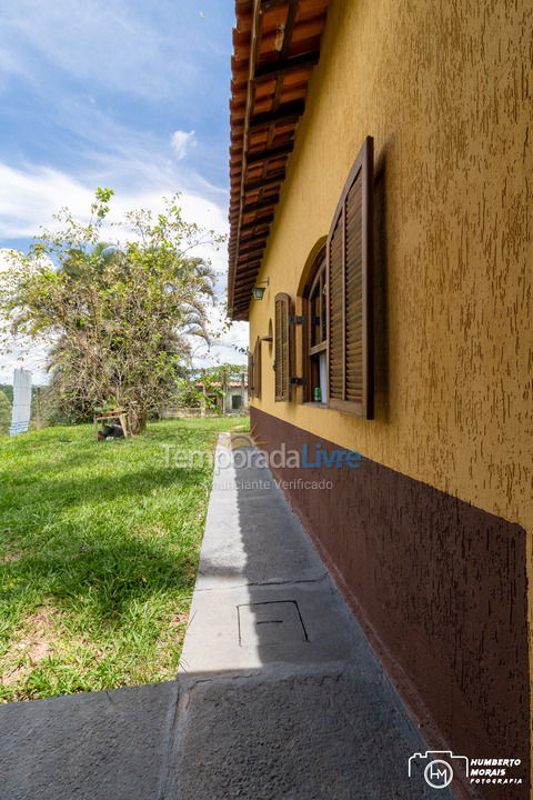 Casa para alquiler de vacaciones em Santa Branca (Jardim Santa Cecília)