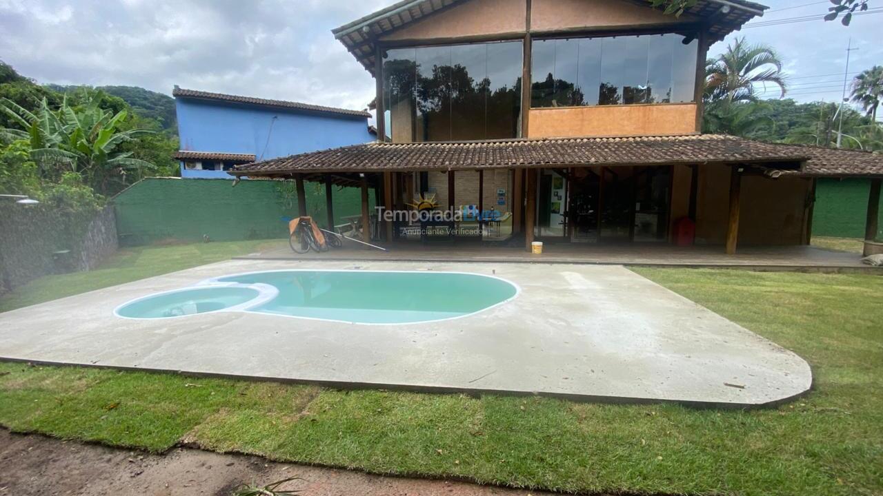 Casa para aluguel de temporada em São Sebastião (Barra do Sahy)