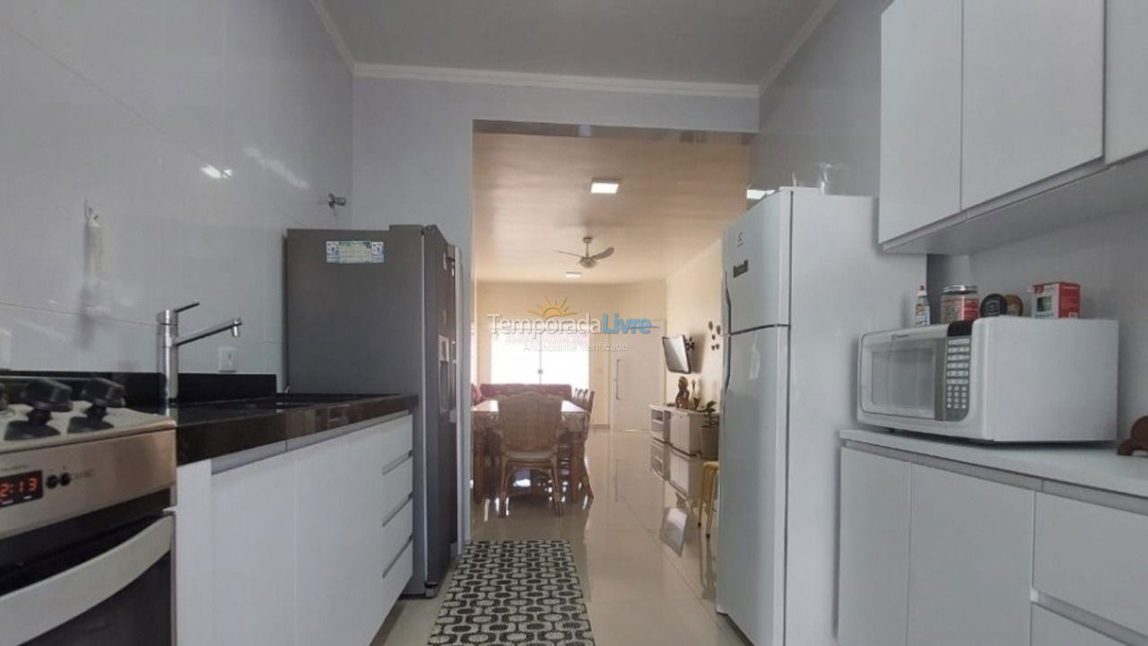 House for vacation rental in Peruíbe (Jardim Icaraíba)