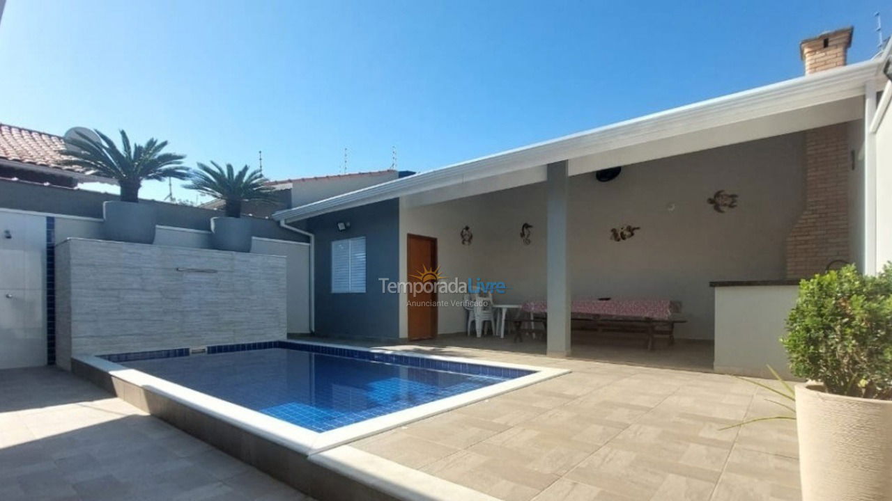 Casa para alquiler de vacaciones em Peruíbe (Jardim Icaraíba)