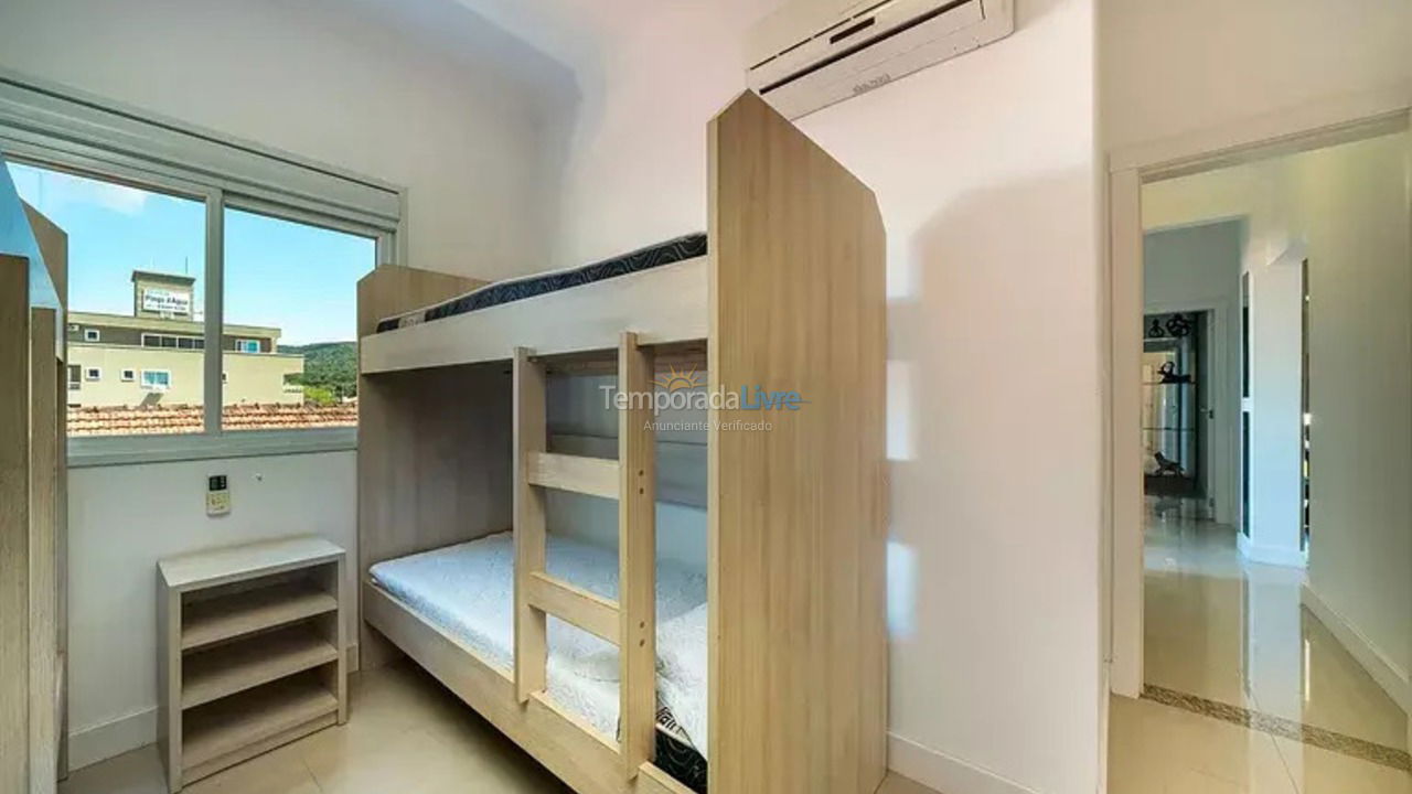 Apartamento para alquiler de vacaciones em Bombinhas (Praia de Bombas)