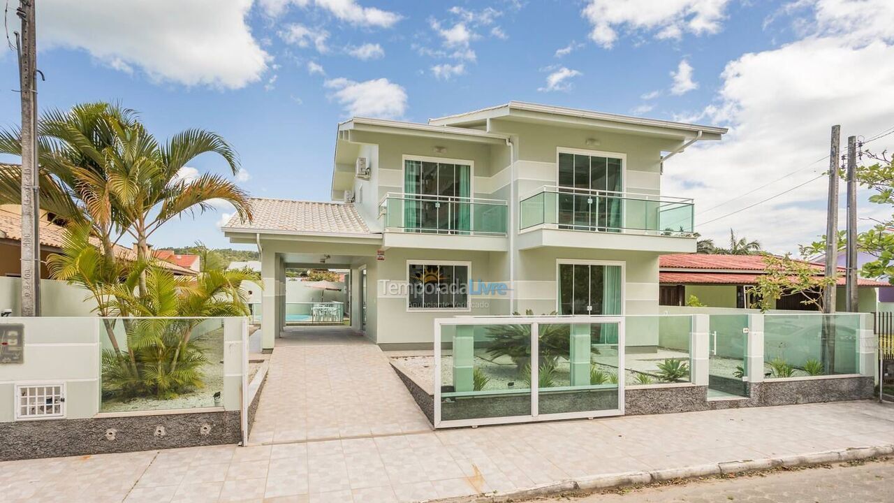 Casa para alquiler de vacaciones em Governador Celso Ramos (Praia Grande)