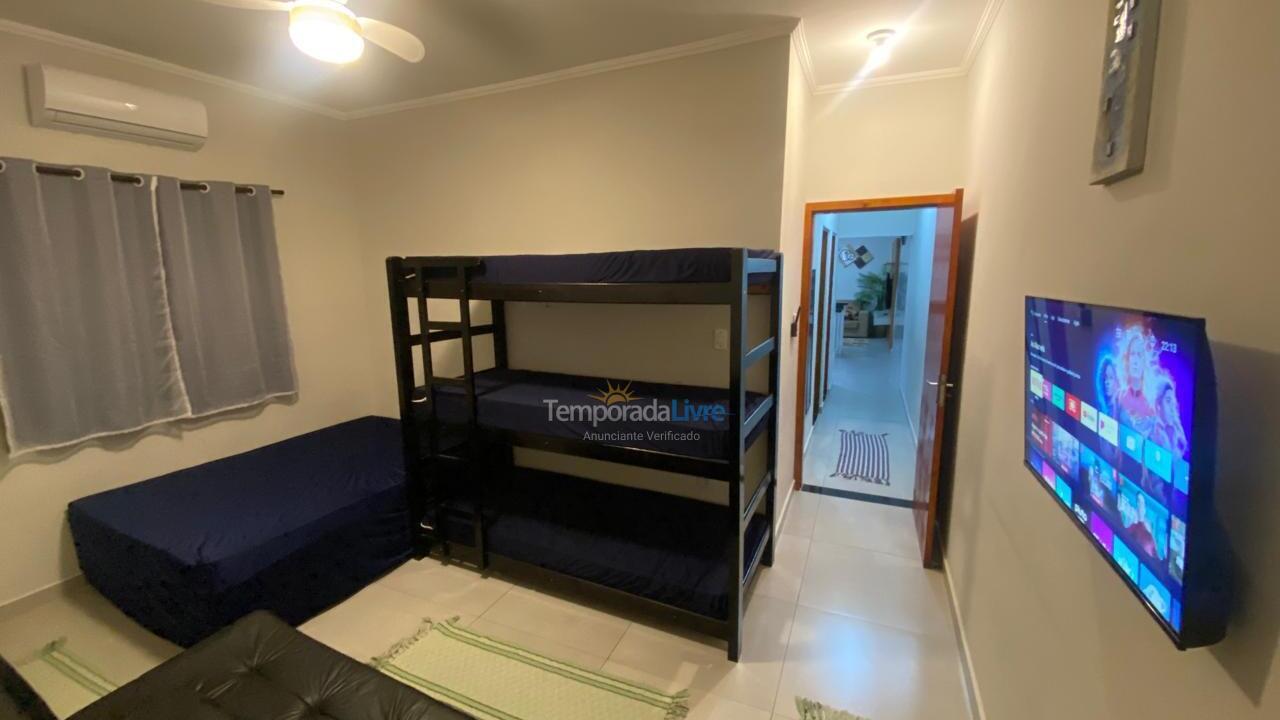 House for vacation rental in Itanhaém (Jardim Suarão)