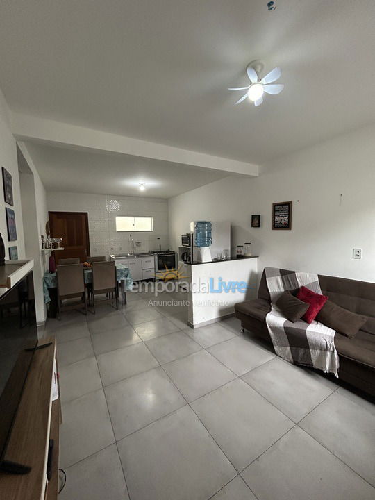 Casa para aluguel de temporada em Florianopolis (Praia dos Ingleses)