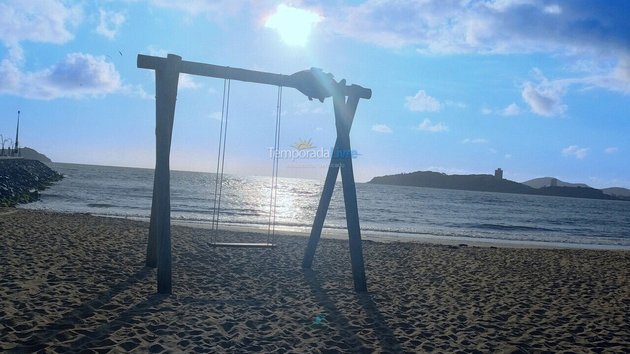 Apartamento para aluguel de temporada em Balneário Piçarras (Balneário Piçarras)