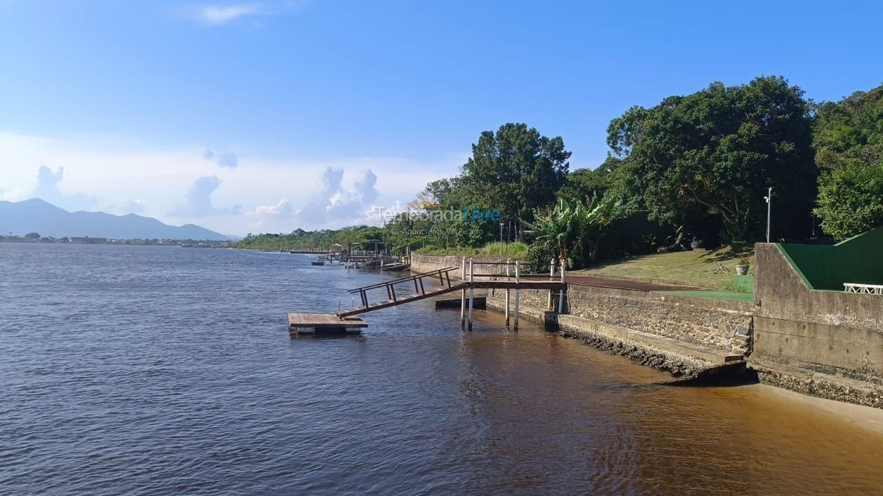 Casa para aluguel de temporada em Ilha Comprida (Boqueirão Sul)