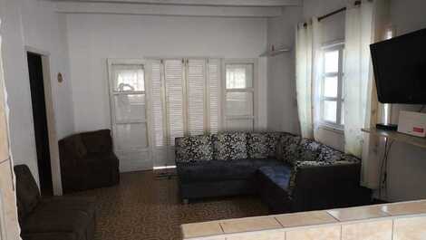 House 200 meters from the sea - Praia Grande