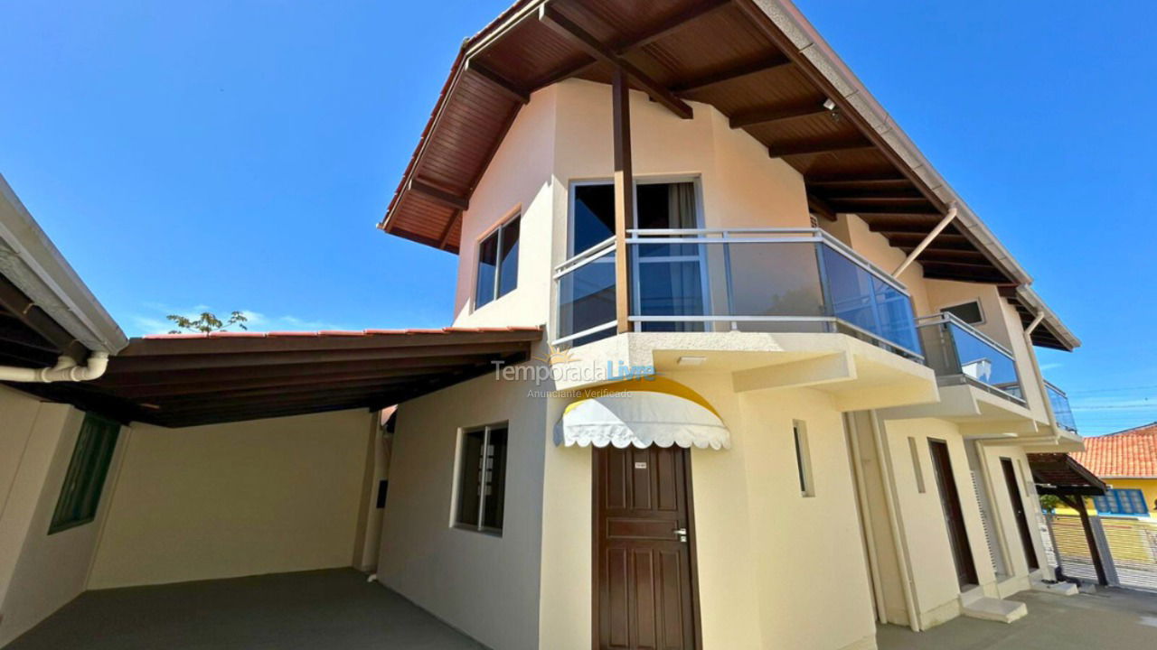 Apartamento para aluguel de temporada em Bombinhas (Canto Grande)