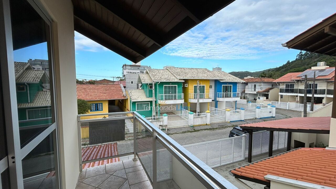 Apartamento para aluguel de temporada em Bombinhas (Canto Grande)