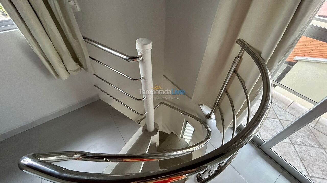 Apartamento para aluguel de temporada em Bombinhas (Canto Grande)