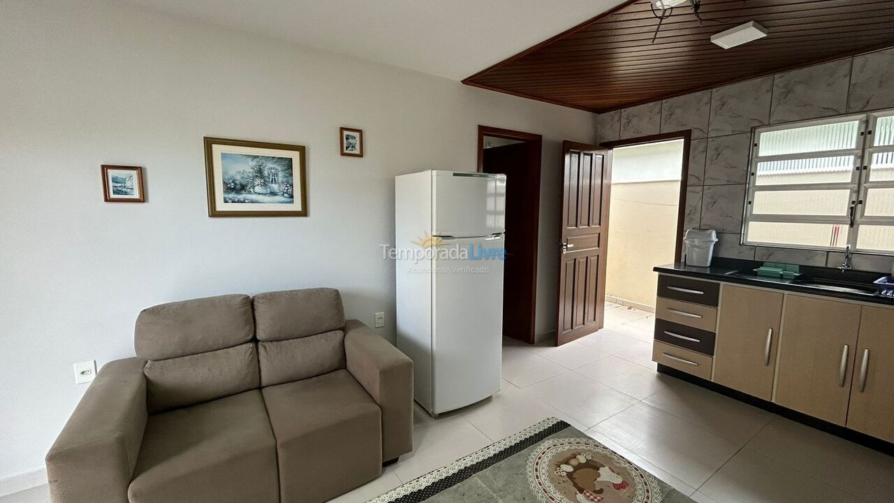 Apartamento para aluguel de temporada em Bombinhas (Canto Grande)