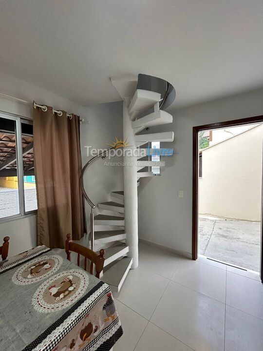 Apartamento para aluguel de temporada em Bombinhas (Canto Grande)