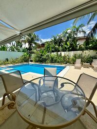 House in a gated community on Baleia beach