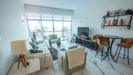 Beachfront Apartment – Luxury