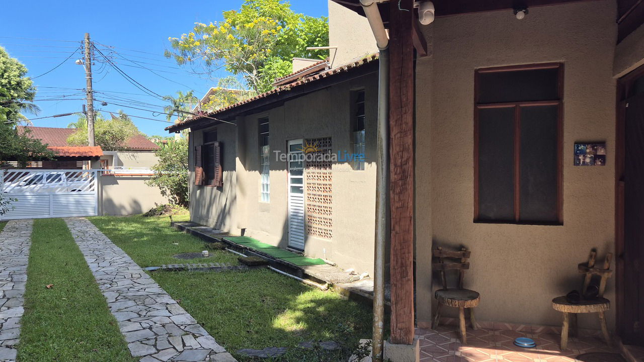 Casa para aluguel de temporada em São Sebastião (Barra do Una)