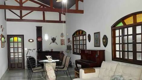 House on the north coast of São Paulo. For up to 12 people.