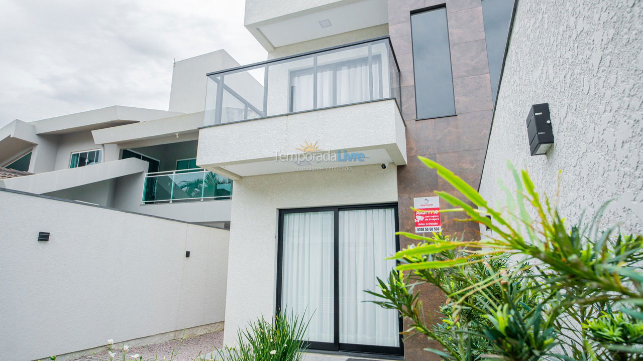 Casa para aluguel de temporada em Bombinhas (Morrinhos)