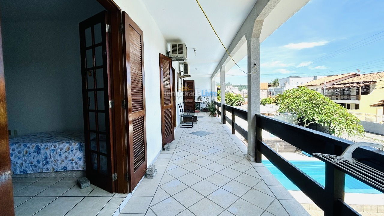 Casa para aluguel de temporada em Florianopolis (Praia dos Ingleses)