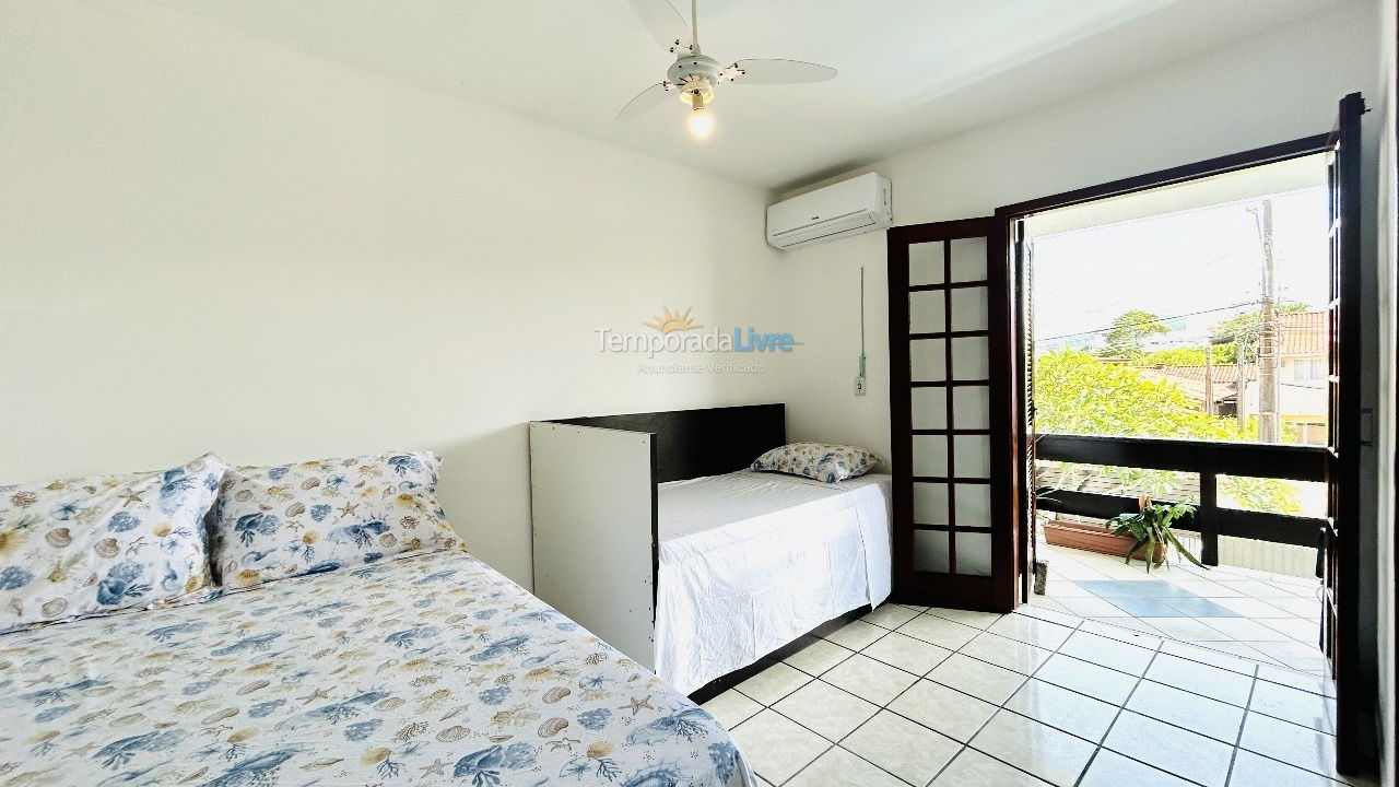Casa para aluguel de temporada em Florianopolis (Praia dos Ingleses)