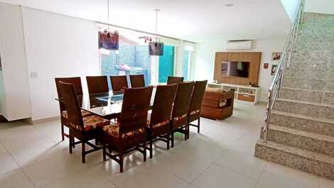 CASA DENTRO DE CONDOMÍNIO NO CORAÇÃO DE JUQUEHY