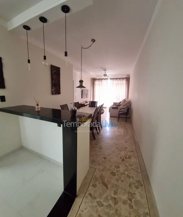Apartamento para aluguel de temporada em Guarujá (Pitangueiras)