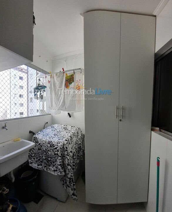Apartamento para aluguel de temporada em Guarujá (Pitangueiras)